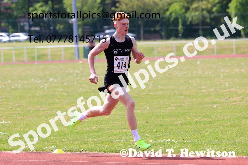 Mens Under-17s 800 metres 2024 North Eastern Track and Field Champs., Middlesbrough.  Photo: David T. Hewitson/Sports for All Pics